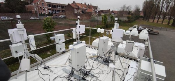 Deployment of microsensors at Atmo Hauts-de-France monitoring station, Lille